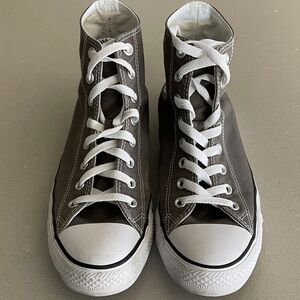 Converse Unisex 1J793 Classic High-Top Sneakers - Gray and White
